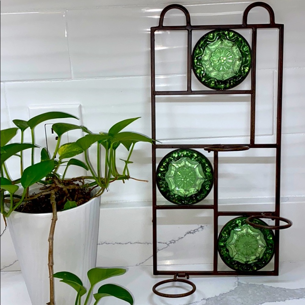 Wall candle holder